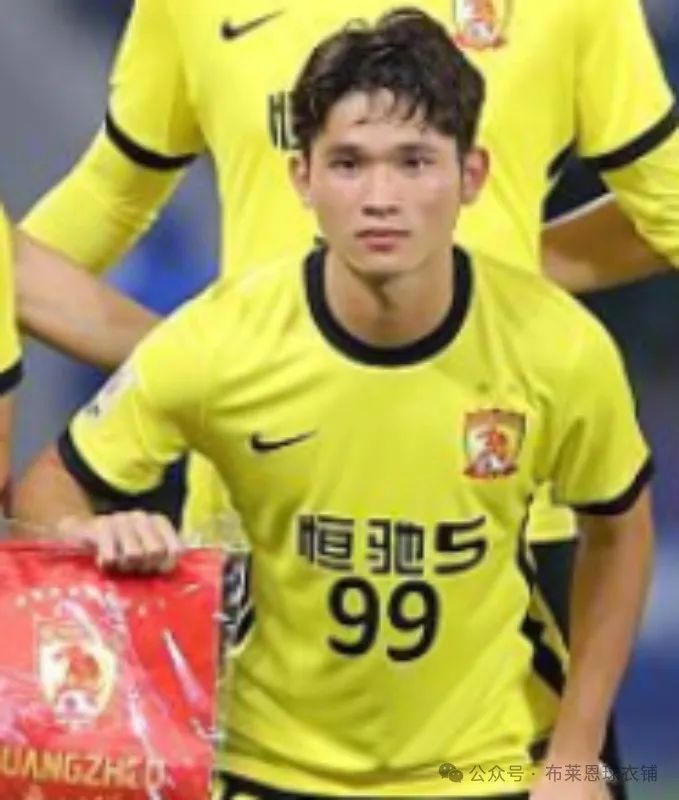足球俱乐部球衣销量_足球球员球衣历史销量数据_足球球衣销量2020
