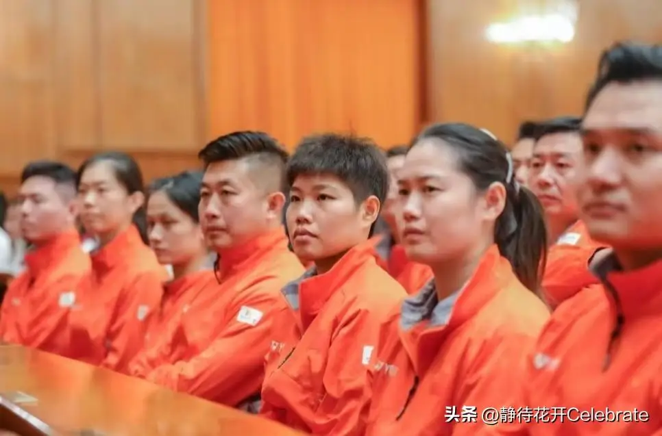 小沈龙说游泳冠军_游泳冠军的小说_游泳小事件知乎沈乔维