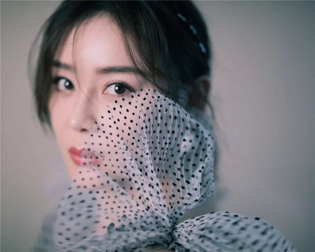 健身明星女图片_健身图片明星_健身明星头像