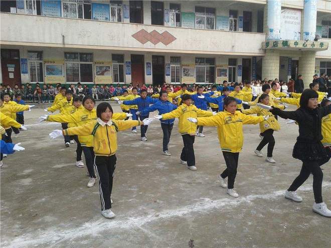 学校体操鬼步教学视频_小学生鬼步舞校园体操_学生趣味体操鬼步舞