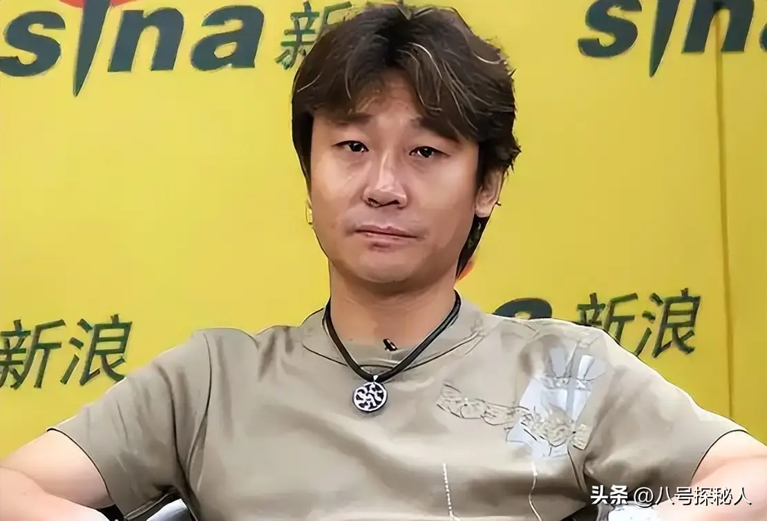 高峰员足球运动员是谁_高峰足球运动员_足球运动员高峰