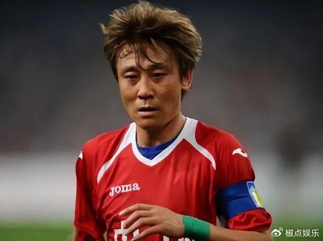 高峰足球运动员_高峰员足球运动员是谁_足球运动员高峰