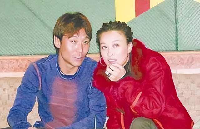 足球运动员高峰_高峰员足球运动员是谁_高峰足球运动员