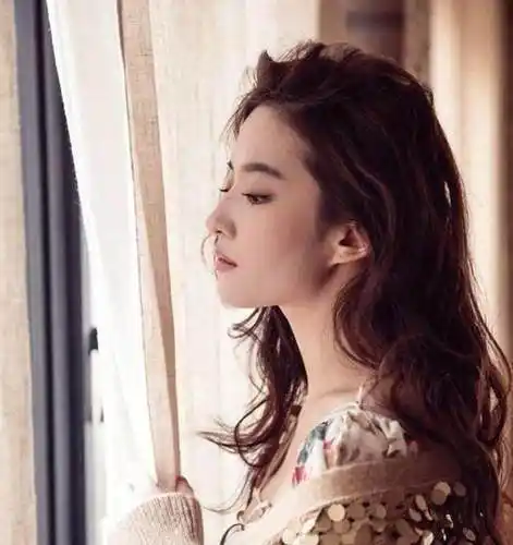 代言健身明星女的有哪些_健身女明星代言_健身代言的女明星