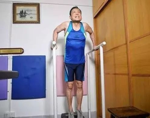 短跑冠军打篮球的是谁_篮球运动员短跑_短跑冠军什么意思