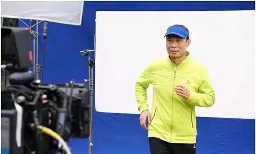 篮球运动员短跑_短跑冠军打篮球的是谁_短跑冠军什么意思
