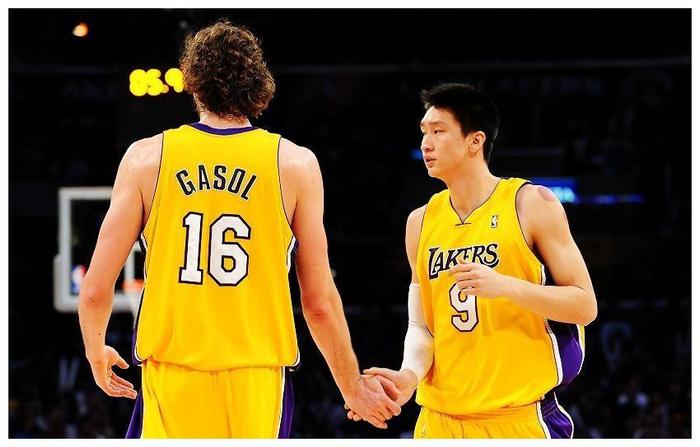 中国篮球历史上，一共有九名被NBA选中的天才球员