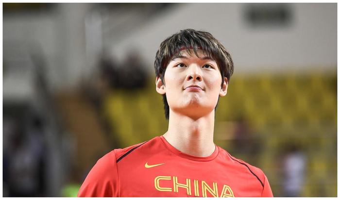中国篮球历史上，一共有九名被NBA选中的天才球员